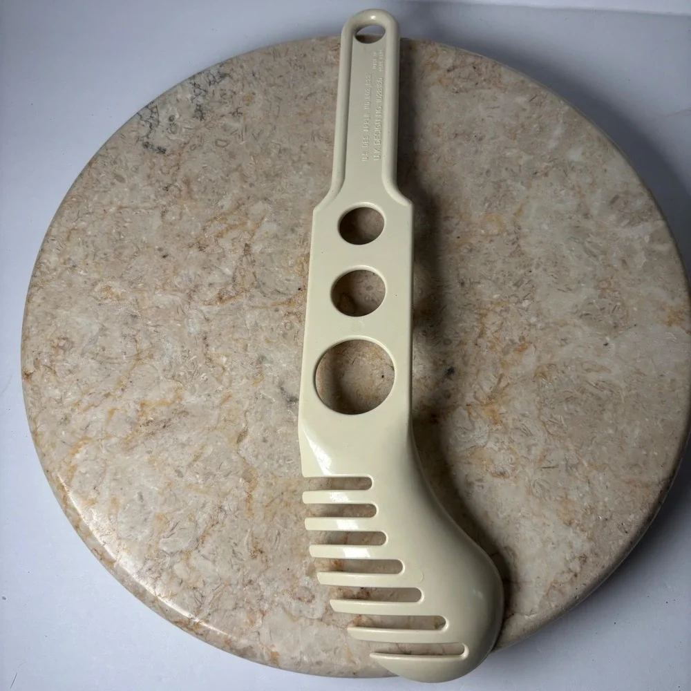 EKCO Spaghetti Server Pasta Measurer Tool Cream Plastic Vintage Hong Kong